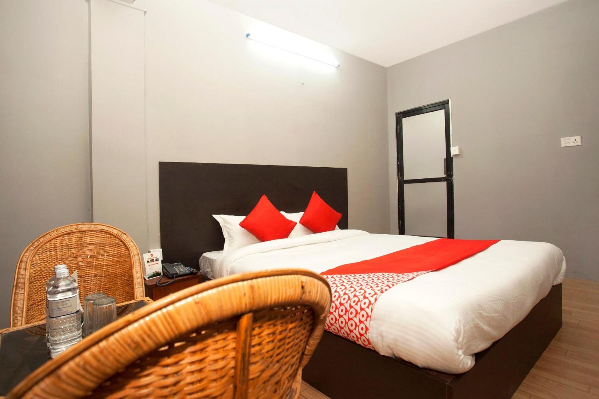 Oyo 587 Hotel Tradition Inn Kathmandu Bagian luar foto